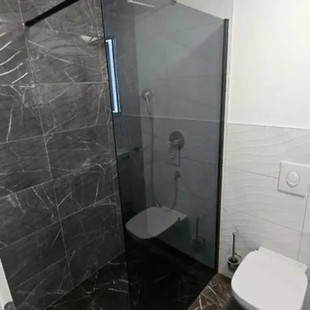 Spacious With Outdoor Swimming Pool In - Classic Two Bedroom